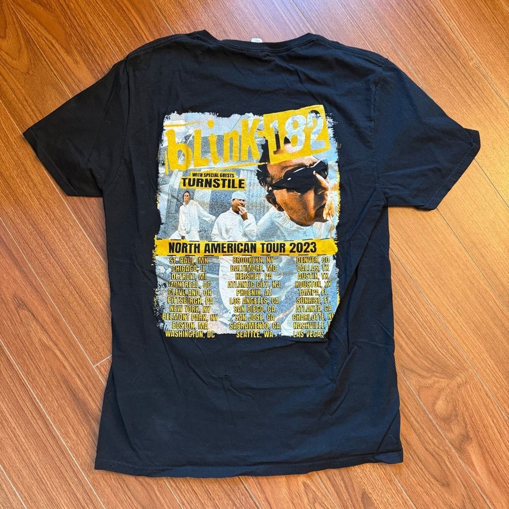 Blink-182 Black Yellow Graphic T-Shirt 2023 North American Tour Unisex Size L - Picture 2 of 5